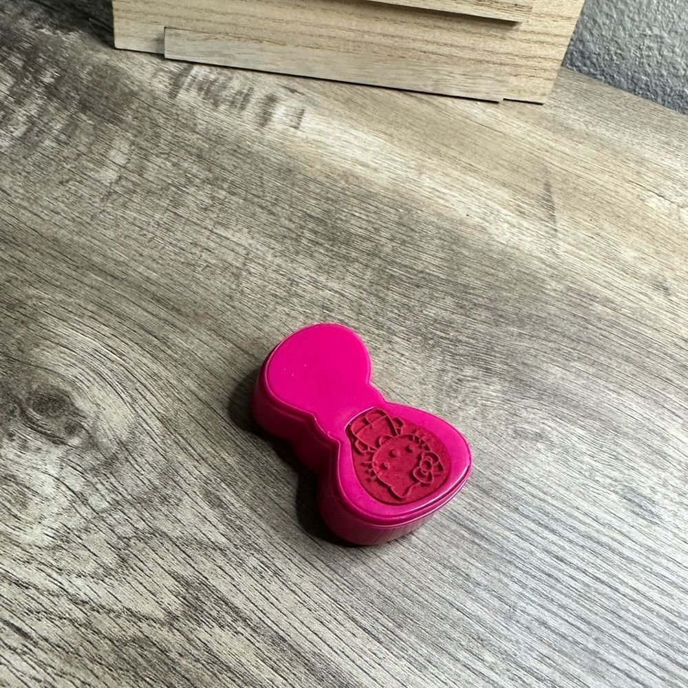 Hello Kitty Empty Stamp Container - Picture 3 of 3